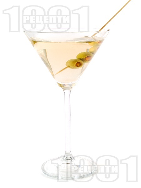 Коктейл Мартини (Martini) с джин, вермут и маслини - снимка на рецептата